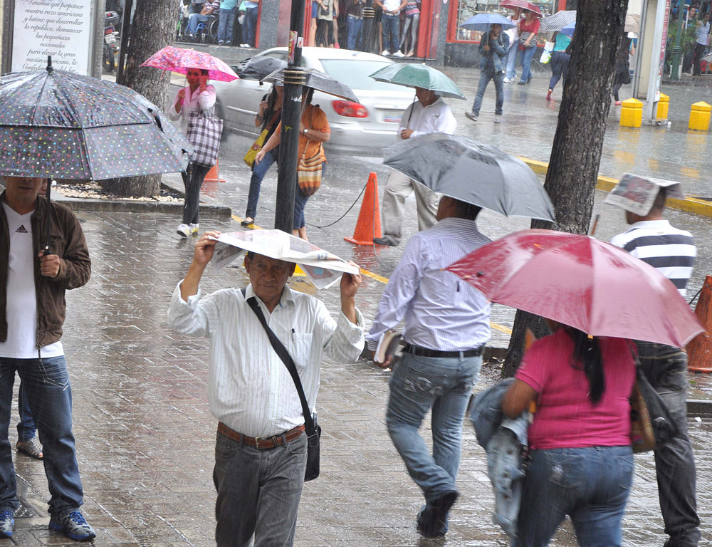 Lluvias dispersas por inestabilidad atmosférica en todo el país este viernes