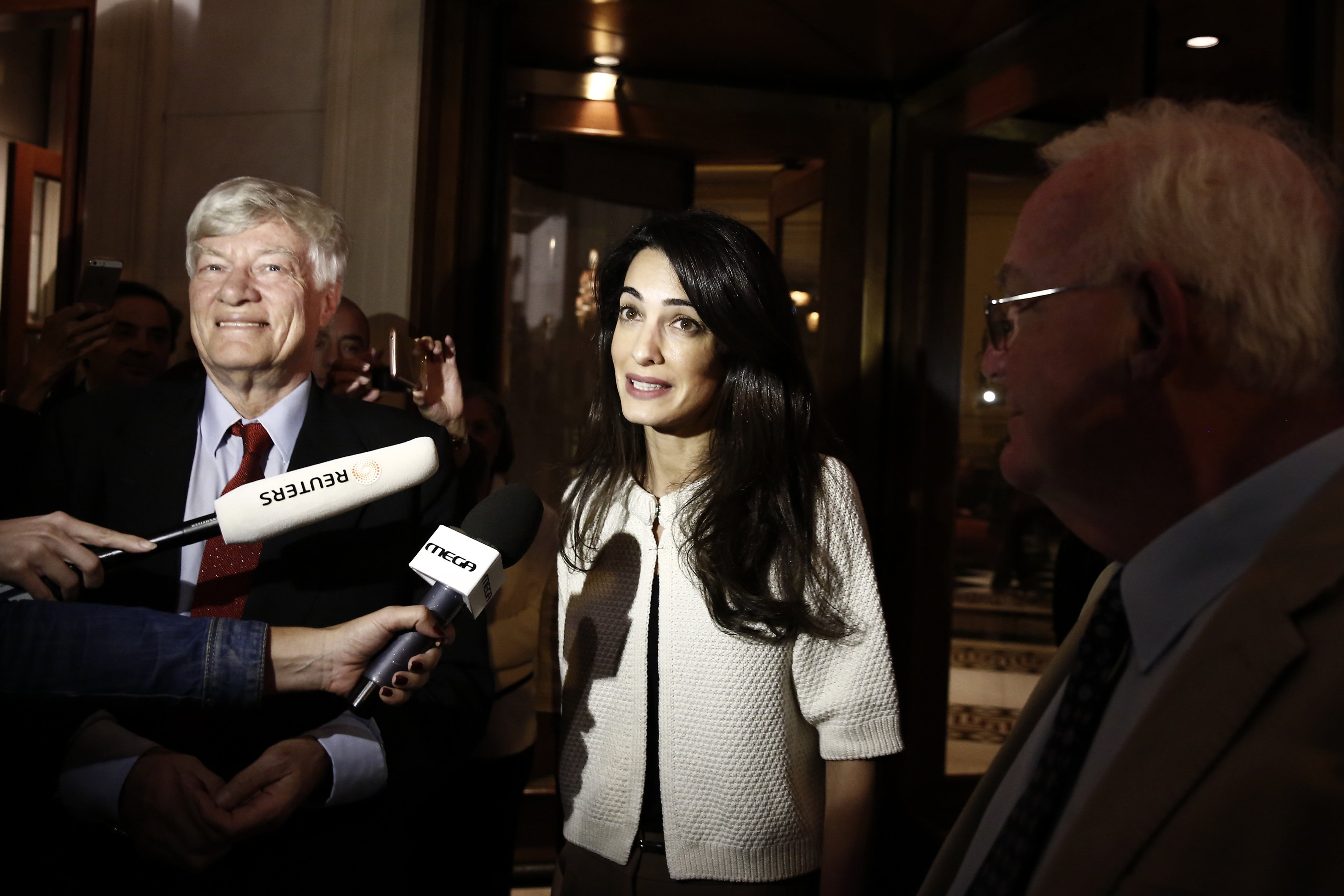 Amal Clooney representará a católicos norirlandeses supuestamente torturados