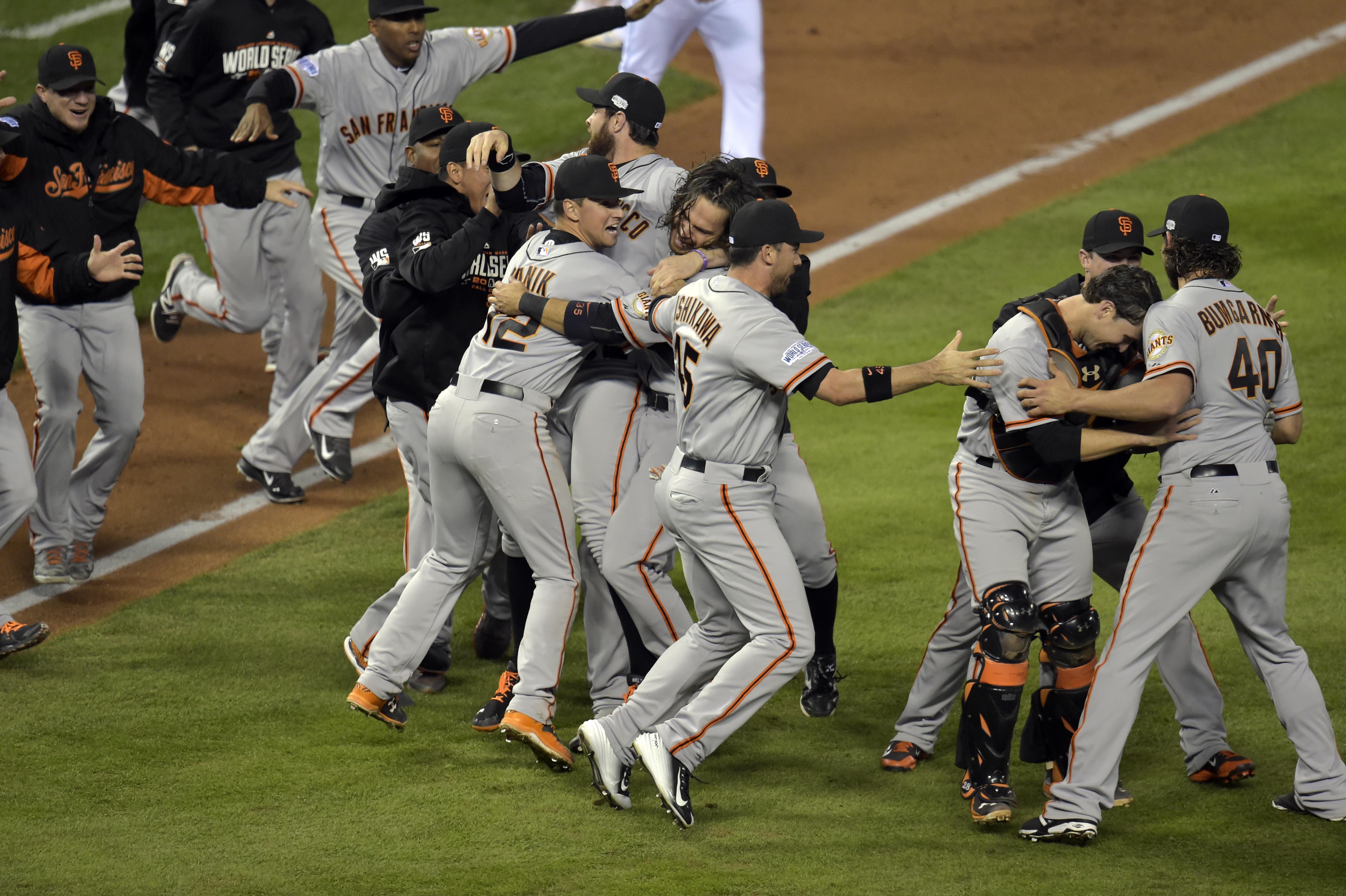 Sandoval y Bumgarner hacen campeones a San Francisco en la Serie Mundial