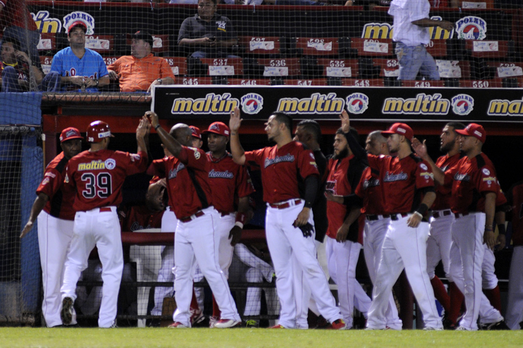 Grupo de jugadores de Cardenales de Lara: Digan “oblea”… “perdieron la Asamblea”(Video)