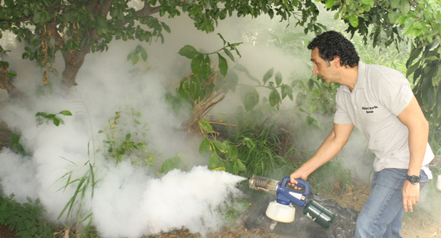 Diputado Mardo continúa apoyando  jornada de fumigación en Maracay