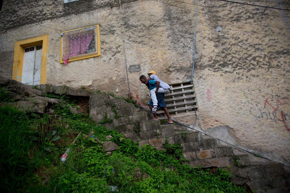 Lutería da esperanza a discapacitados en Venezuela (Fotos)