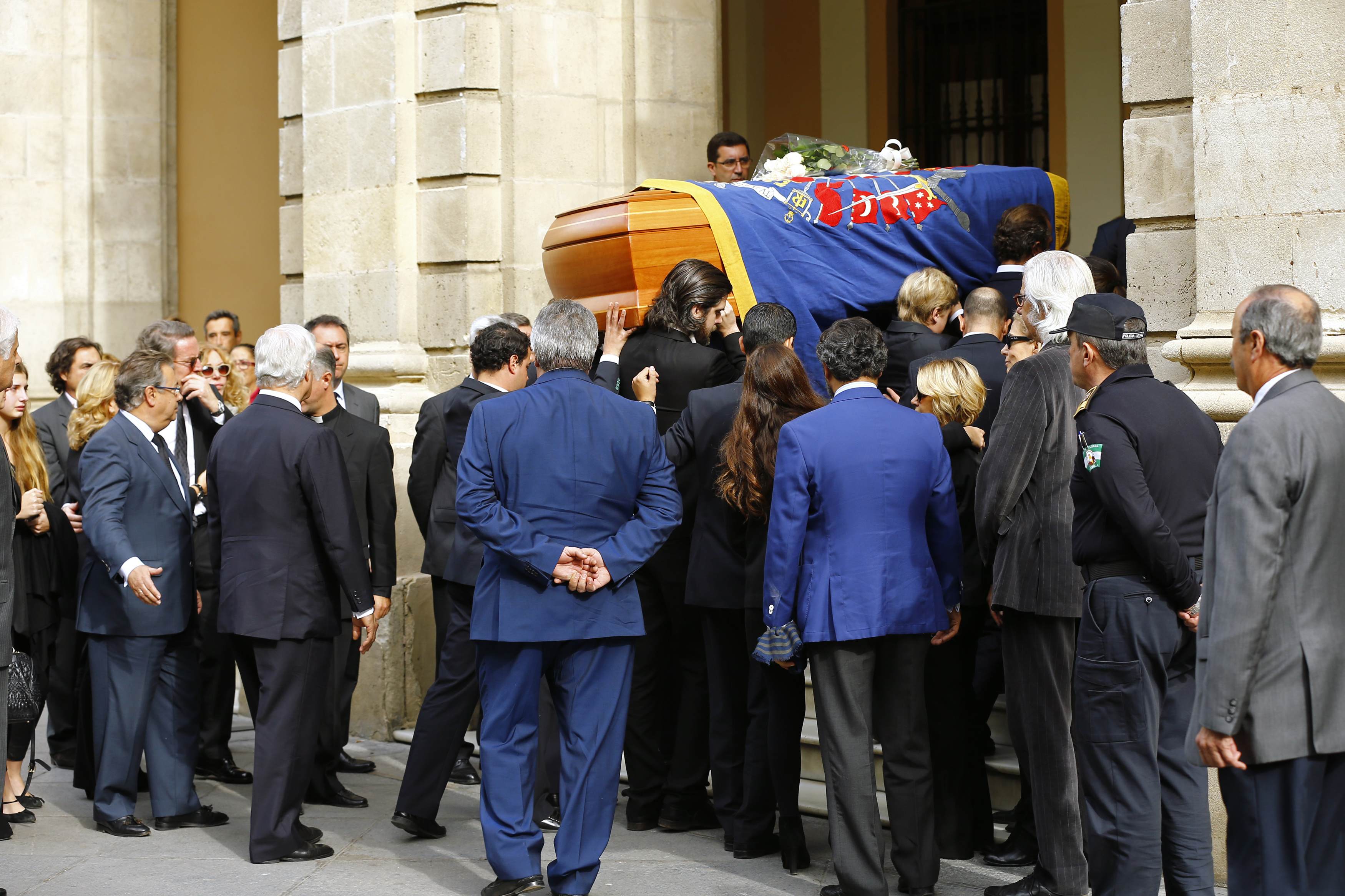 El epitafio de la duquesa de Alba:  Aquí yace Cayetana, que vivió como sintió (Fotos y Video)