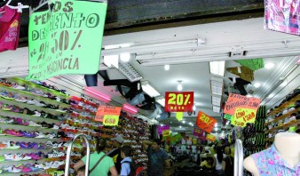 Caminar por zapatos buenos, bonitos y baratos es una odisea