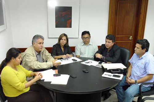 Apuc podría convocar a una paralización de actividades si así deciden en asamblea