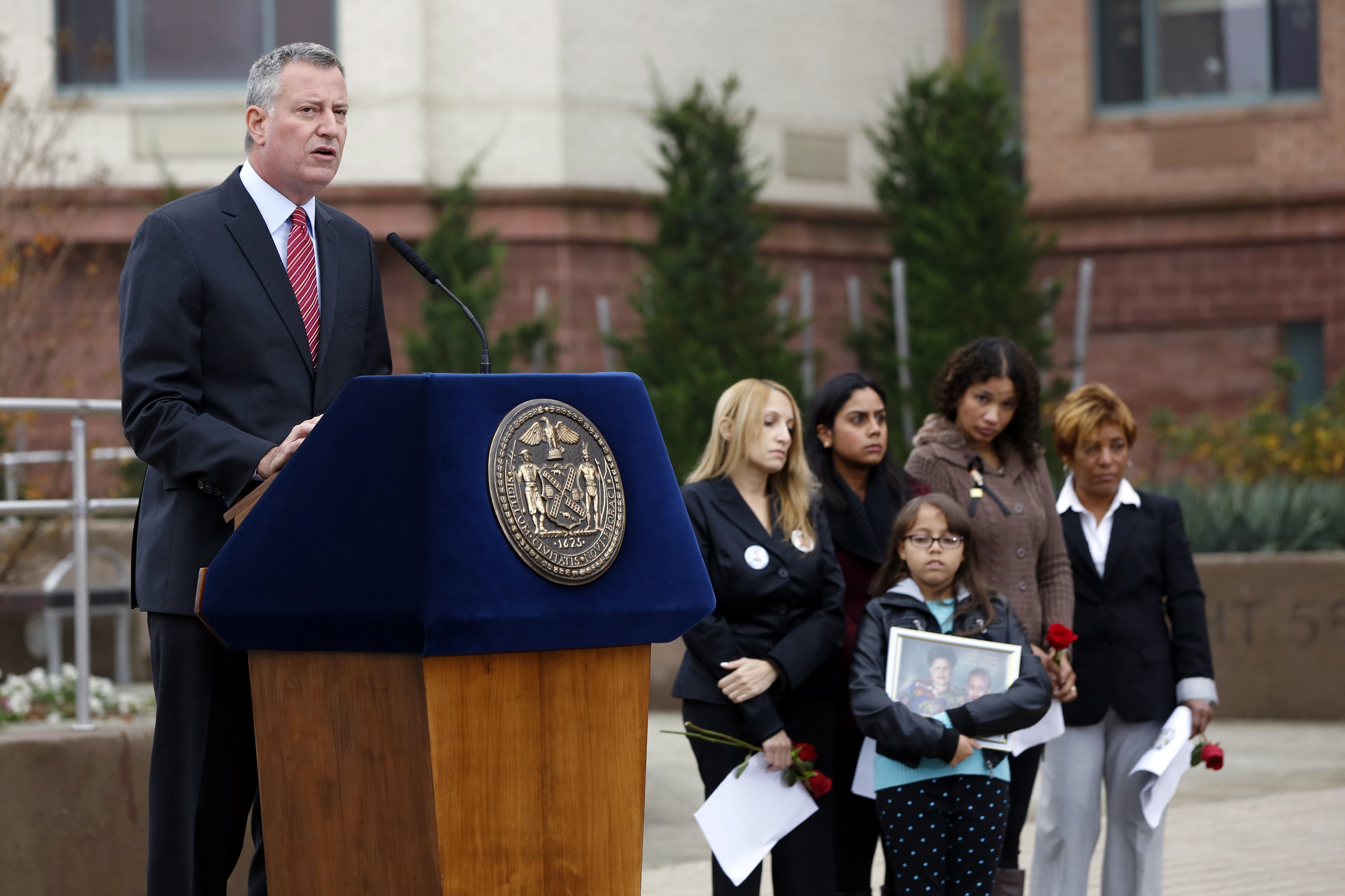 Nueva York recorta cooperación con autoridades federales de EEUU para deportar indocumentados