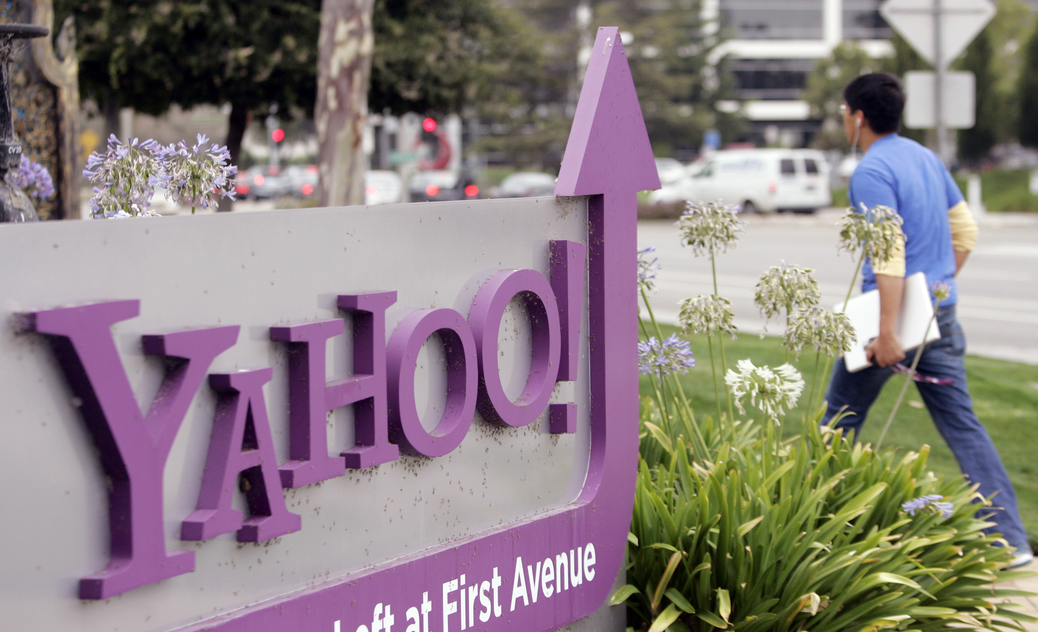 Inculpan a dos agentes rusos por hackeo masivo a Yahoo en EEUU