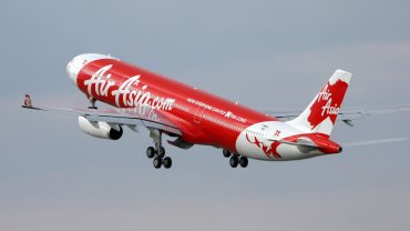 Otro avión de AirAsia aterrizó de emergencia en Malasia