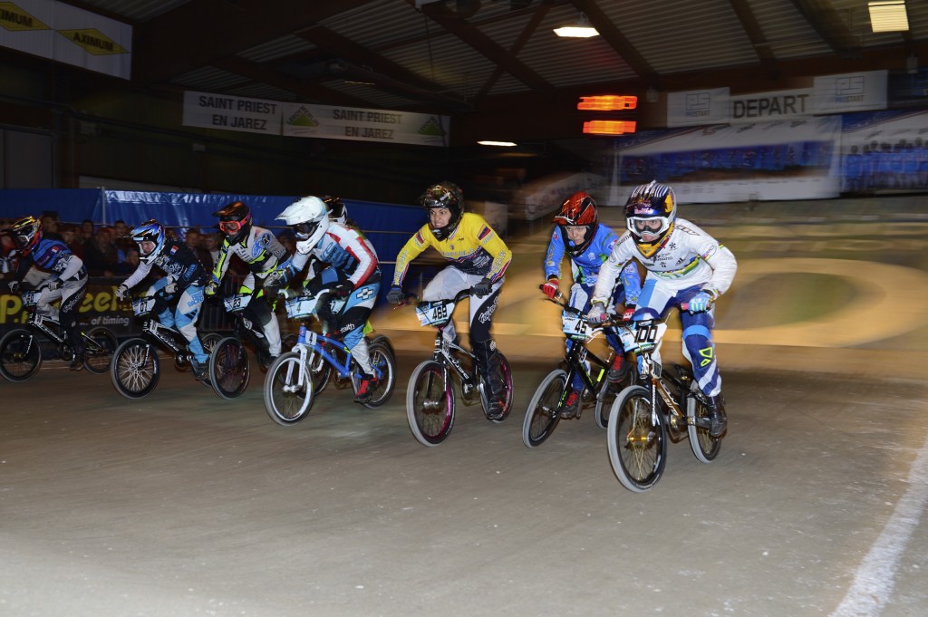 Stefany Hernández cerró con podio su mejor temporada en el bmx internacional