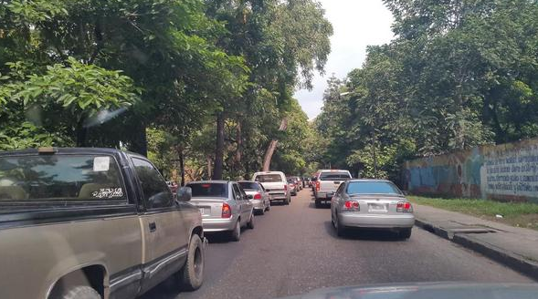 Colapsada la Av. Las Delicias de Maracay por protesta de estudiantes de la Upel