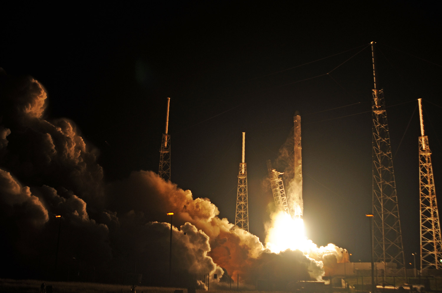 La cápsula Dragon de SpaceX llegó a la Estación Espacial Internacional