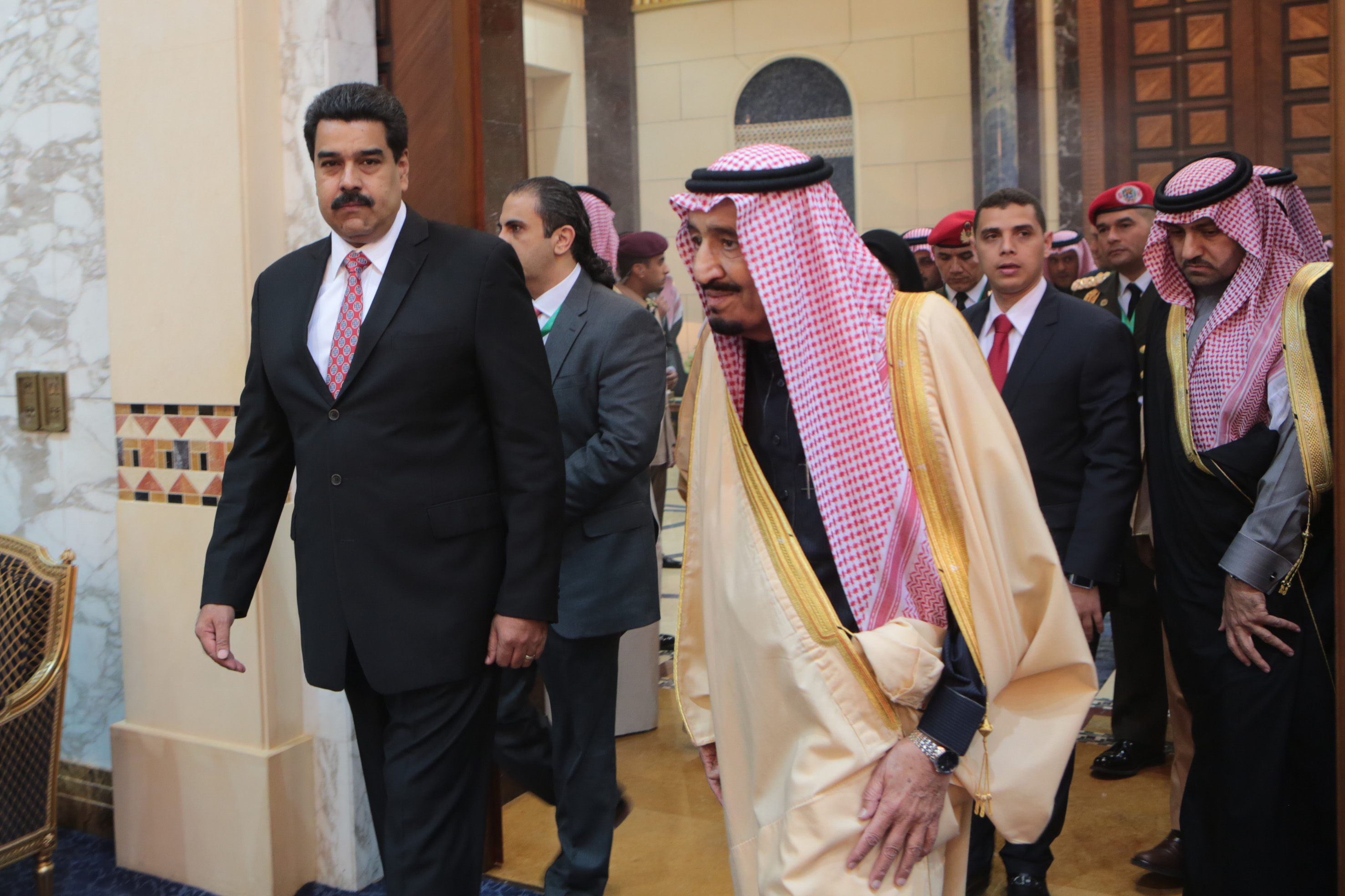 Sin mayores detalles, Gobierno resalta acuerdo con Arabia Saudita para estabilizar el petróleo