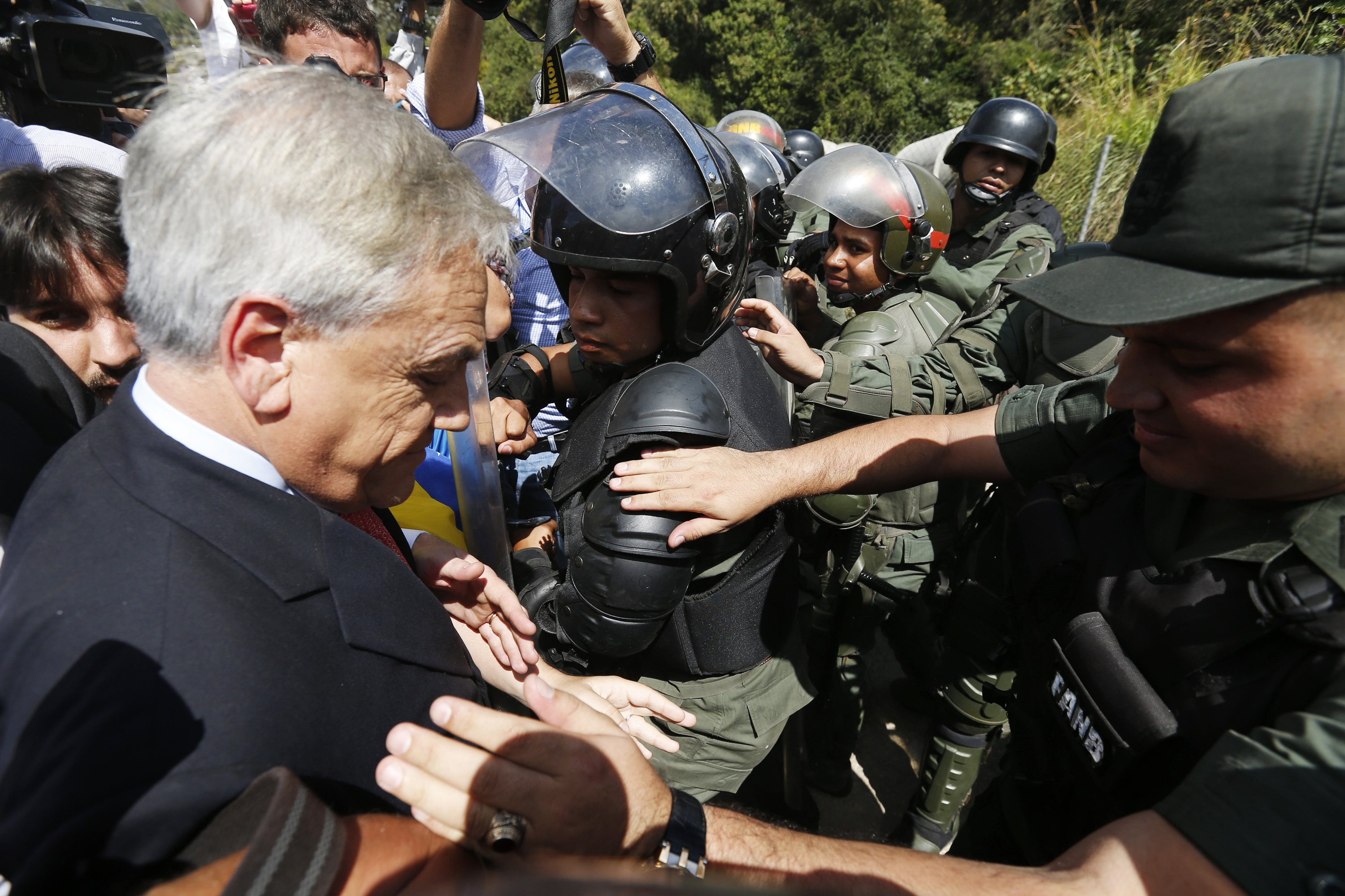 Expresidente Piñera dice que Maduro descalifica a todo el que piensa distinto