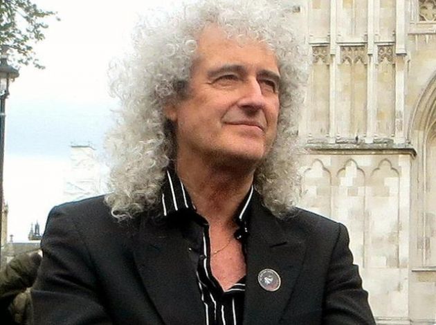 “Les ruego e imploro que vayan a vacunarse”: El guitarrista Brian May tiene Covid-19