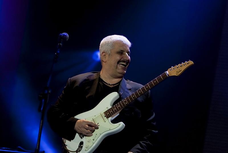 Muere Pino Daniele, el blues bajo del Vesubio