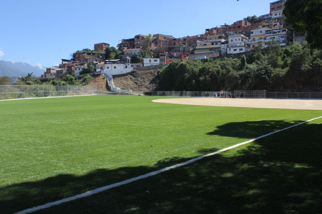 Ocariz: Este campo es otro sueño hecho realidad para nuestros vecinos