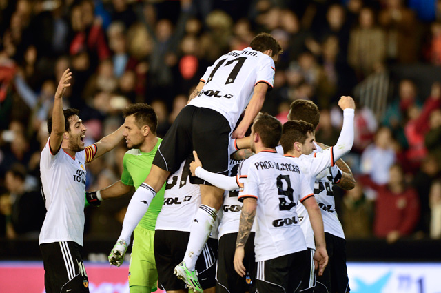 Valencia gana al Real Madrid y termina con su histórica racha de triunfos