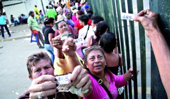 Consumidores solicitan que supermercados atiendan más temprano