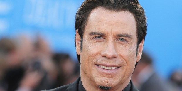 La mansión con 20 habitaciones que John Travolta ha puesto a la venta