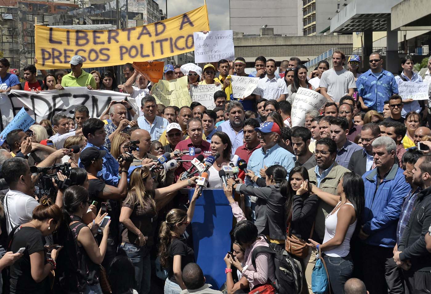 Oposición ratifica llamado a firmar Acuerdo para la Transición