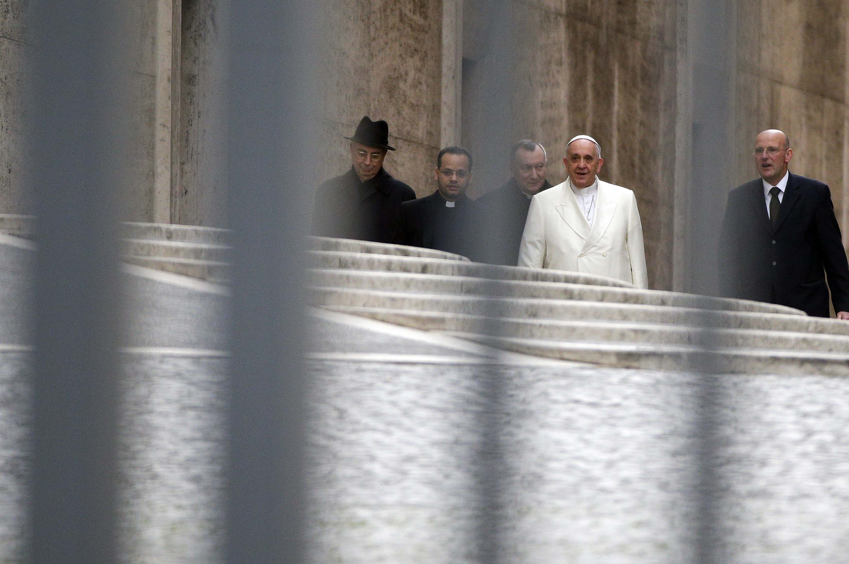 Las “metidas de pata” de Francisco, un Papa falible