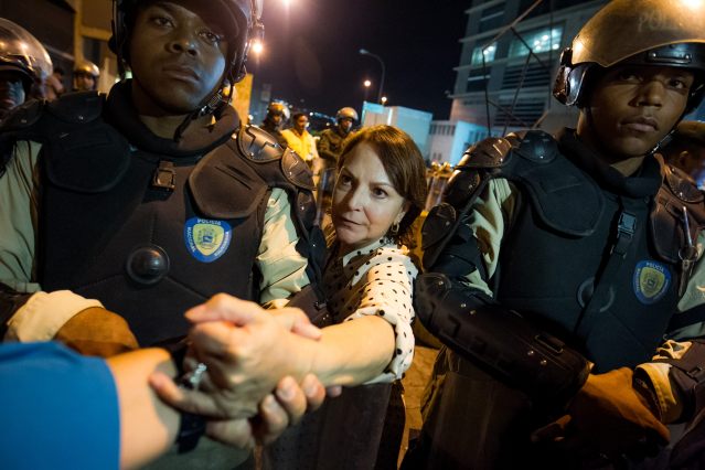  La esposa del alcalde mayor de Caracas Antonio Ledezma, Mitzy Capriles (Foto EFE)