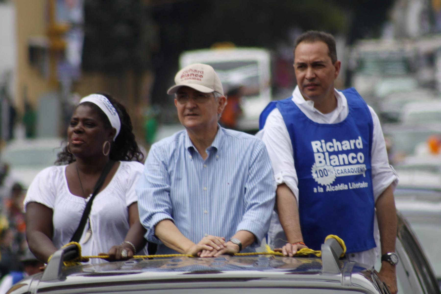 Antonio Ledezma a Richard Blanco: Que Dios te dé fuerza por el fallecimiento de la señora Hilda