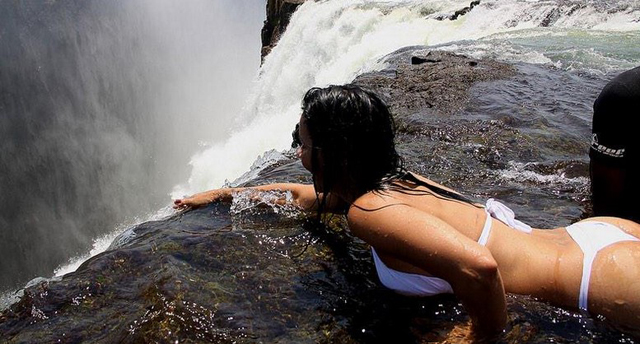 ¿Te echarías un chapuzón en la piscina más extrema del mundo? (Video)