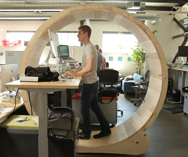 Foto: Standing desks / dudeiwantthat.com