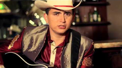 Muere en accidente cantante mexicano Ariel Camacho