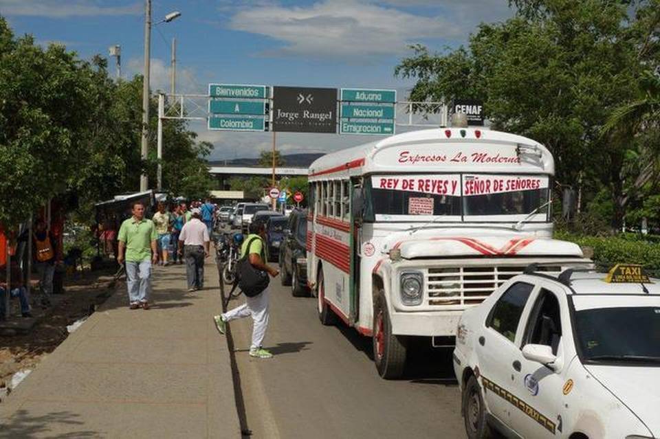 Multarán a quien dé empleo a venezolanos en la Guajira colombiana