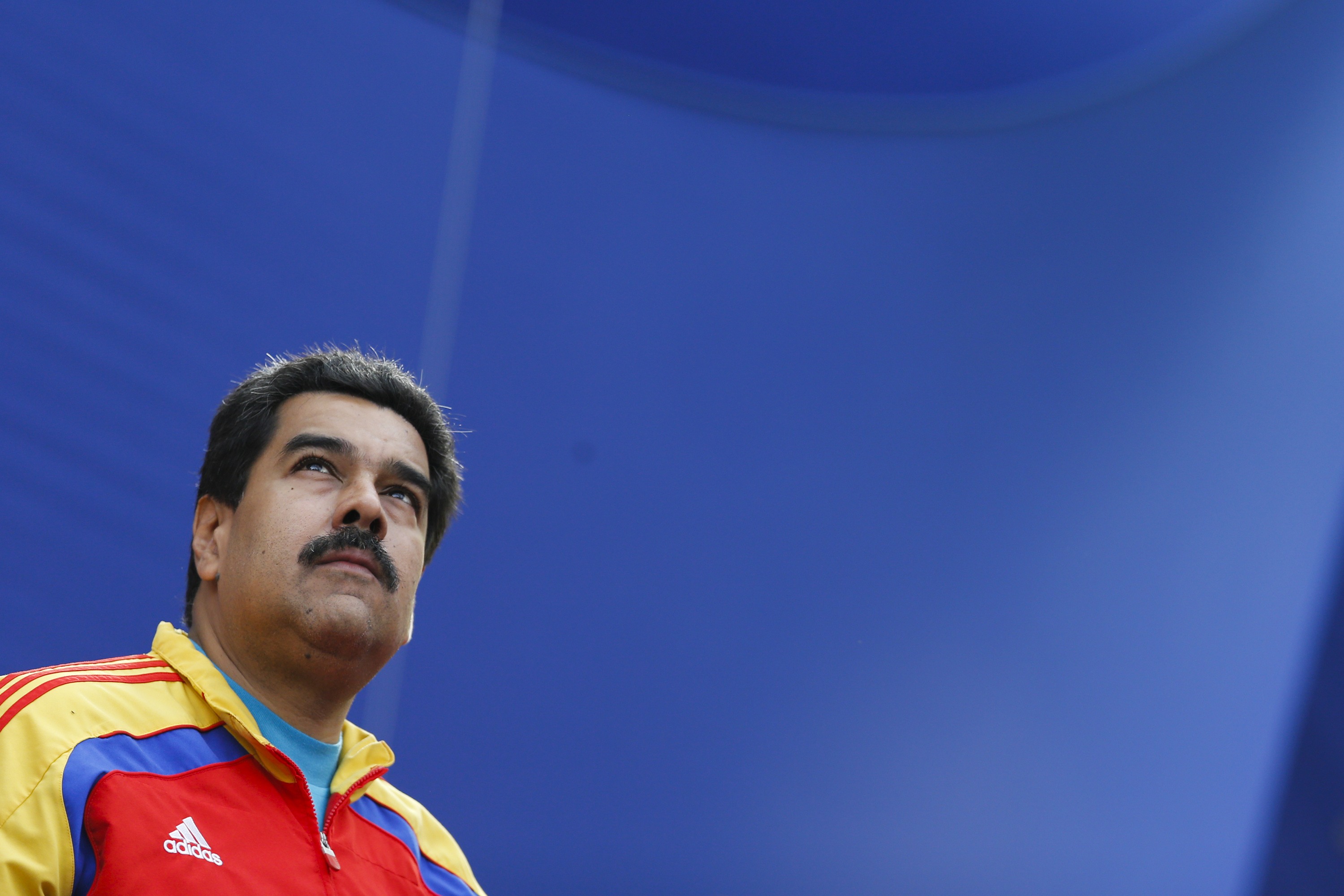 Simultáneo a las revelaciones de la Fiscal, Maduro muestra su indignación por Twitter