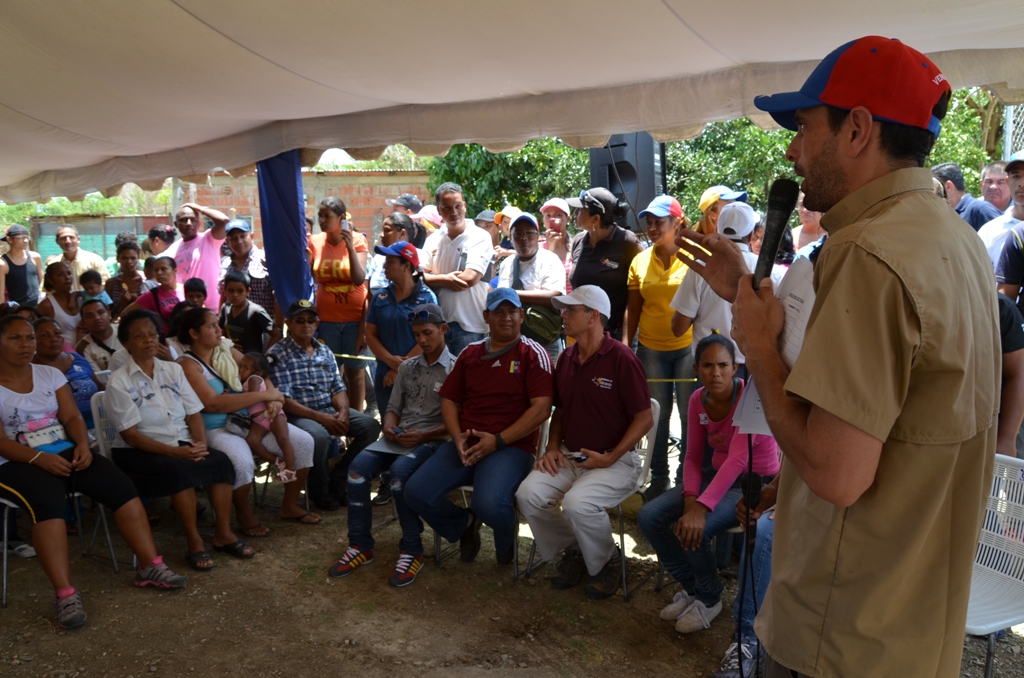 Capriles: La escasez y el desabastecimiento no son producto de una “guerra económica”