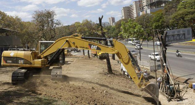 Inician obras de ampliación de la autopista Valle-Coche