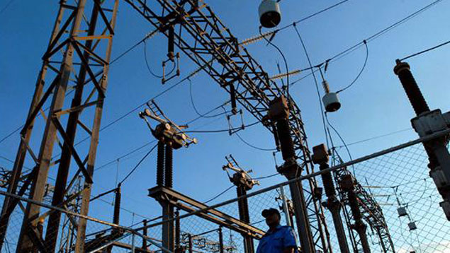 Reportan más de 10 horas sin luz en varios sectores del Zulia