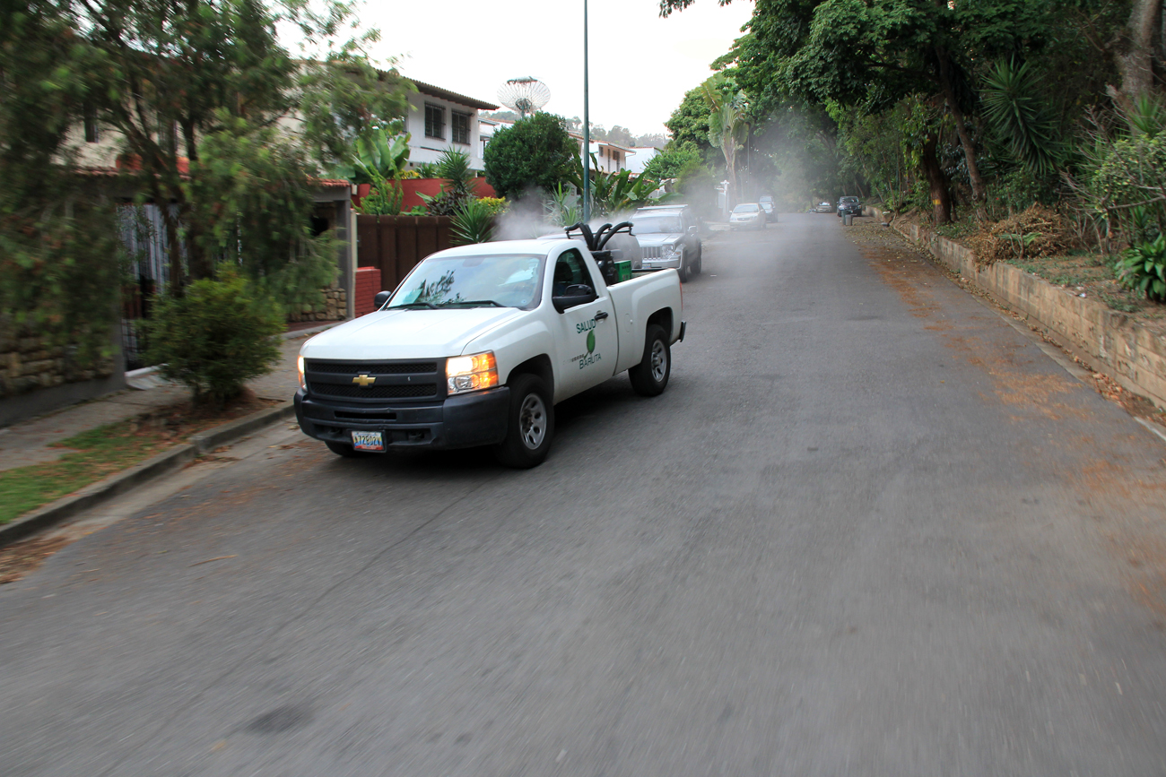 Alcaldía de Baruta mantiene intenso plan de fumigación