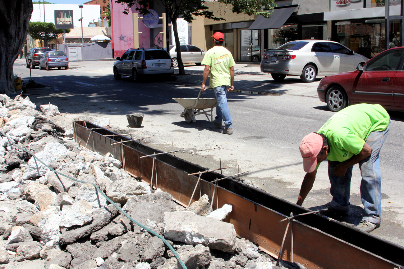 Alcaldía de Baruta invierte más de Bs. 22 millones en construcción de aceras (Fotos)