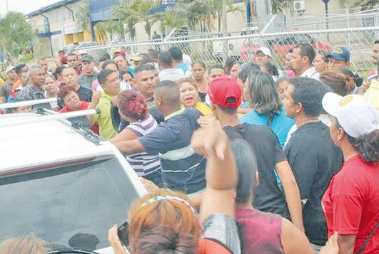 Puños, patadas y mordiscos durante postulaciones del Psuv en Tucupita