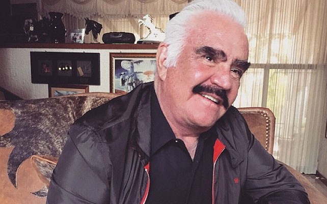 Familia de Vicente Fernández informó que funeral del cantante será privado