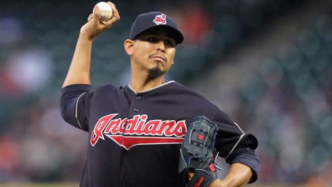 Carlos Carrasco estuvo inmenso en la lomita y se apuntó la victoria