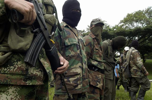 SIETE GUERRILLEROS DE LAS FARC SE DESMOVILIZAN EN CALI