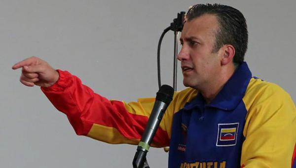 Las “puntas” que le lanzó El Aissami a Rodríguez Torres en Twitter