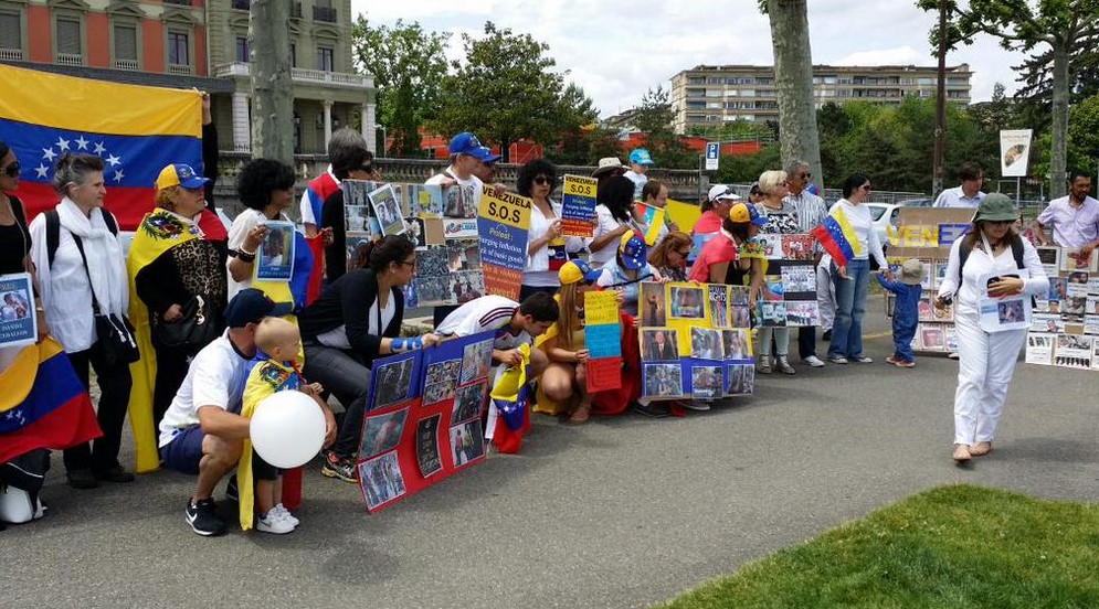 FOTOS: Venezolanos alzan su voz en Ginebra #30MVamosTodos