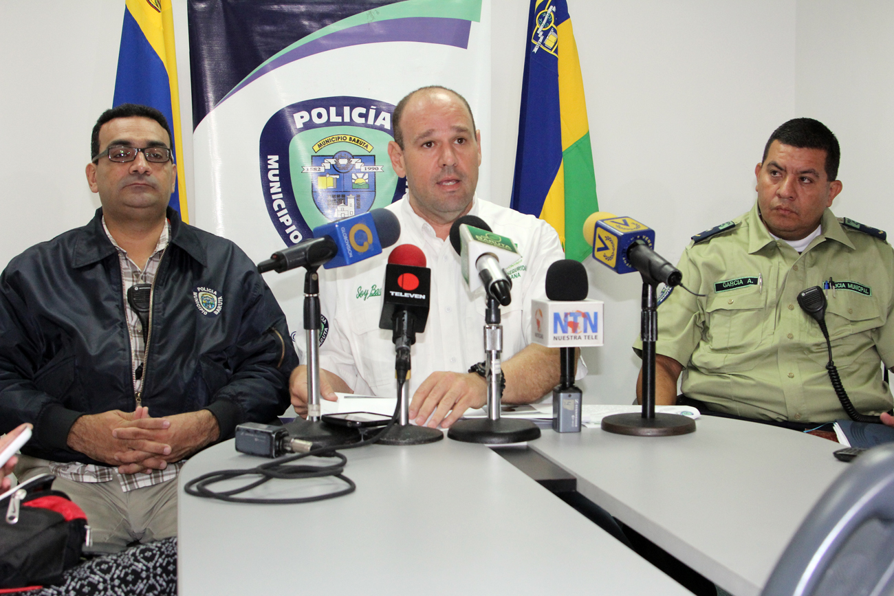 PoliBaruta abatió a dos delincuentes y capturó a otros seis