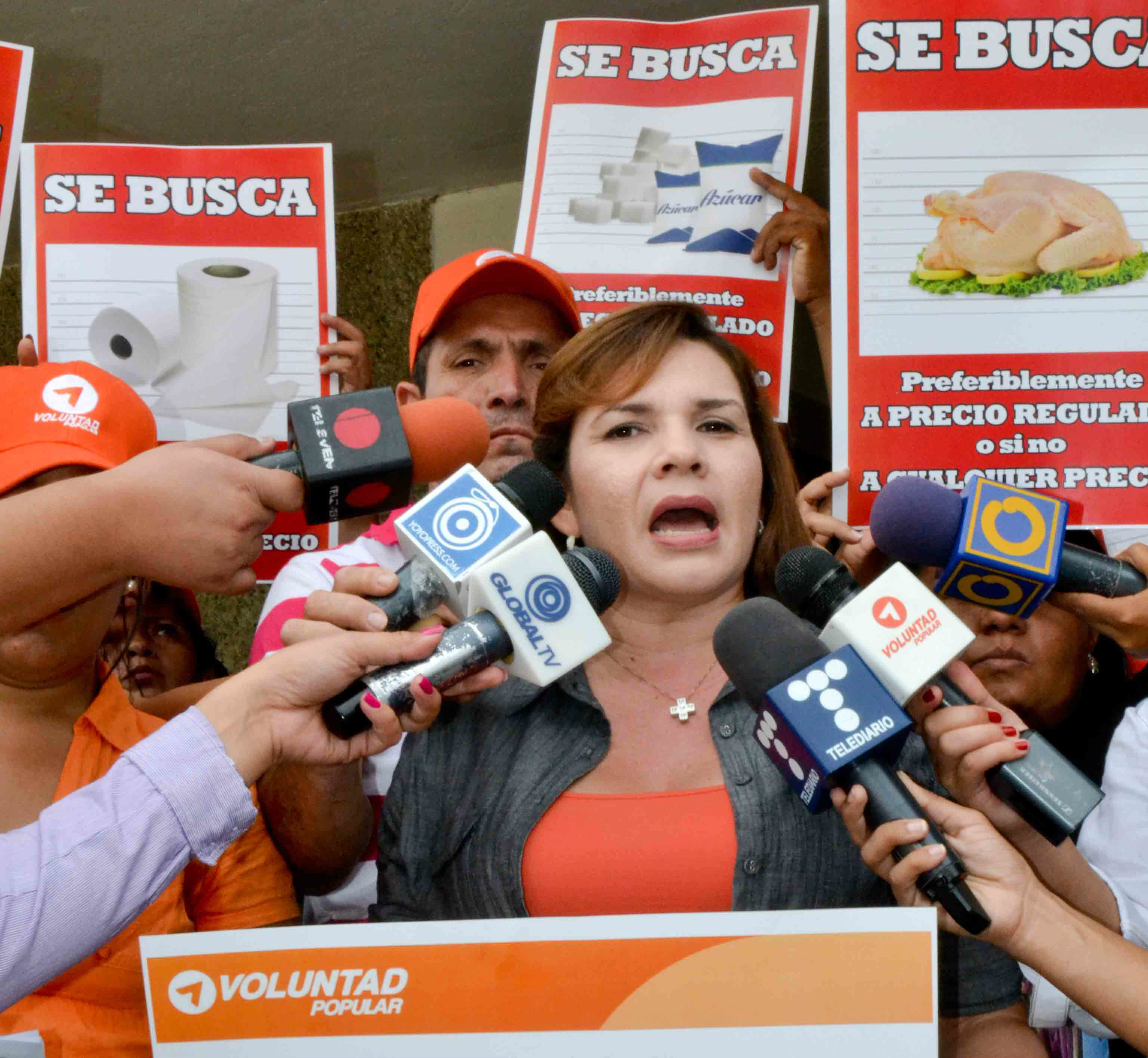 “Las Fuerzas Armadas violan derechos de los ciudadanos en colas de supermercados”