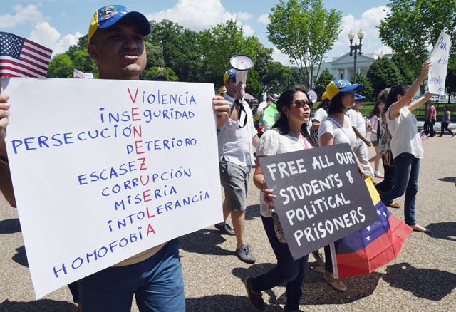 MANIFESTACIÓN FRENTE A LA CASA BLANCA PARA APOYAR HUELGA DE HAMBRE DE LEOPOLDO LÓPEZ