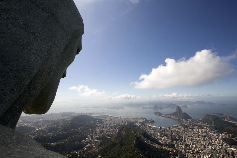 Así se limpian los monumentos más altos del mundo