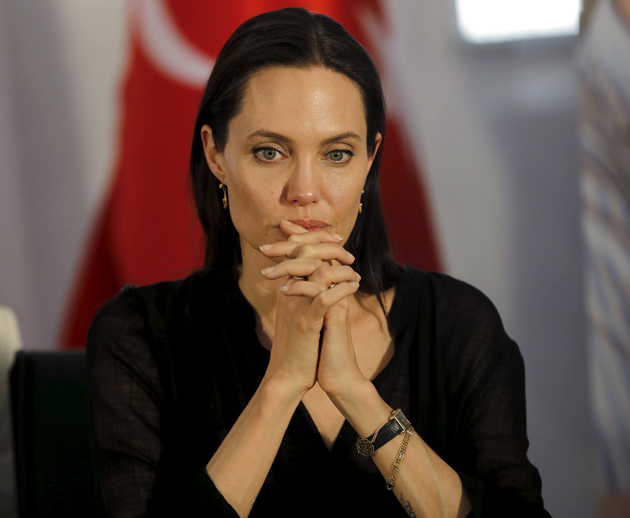 Angelina Jolie realiza viaje solidario a los campos de refugiados en Turquía