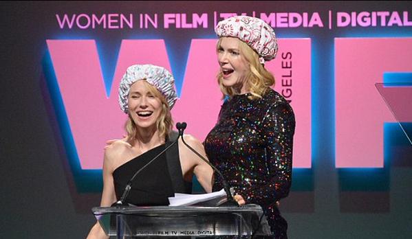 ¡Upa! Nicole Kidman besó a Naomi Watts (Fotos)