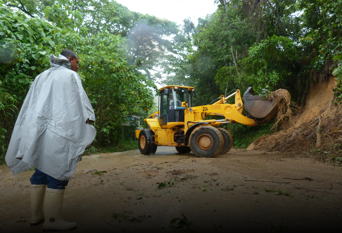 Al menos 900 familias incomunicadas por crecida del río Quinimarí en Táchira